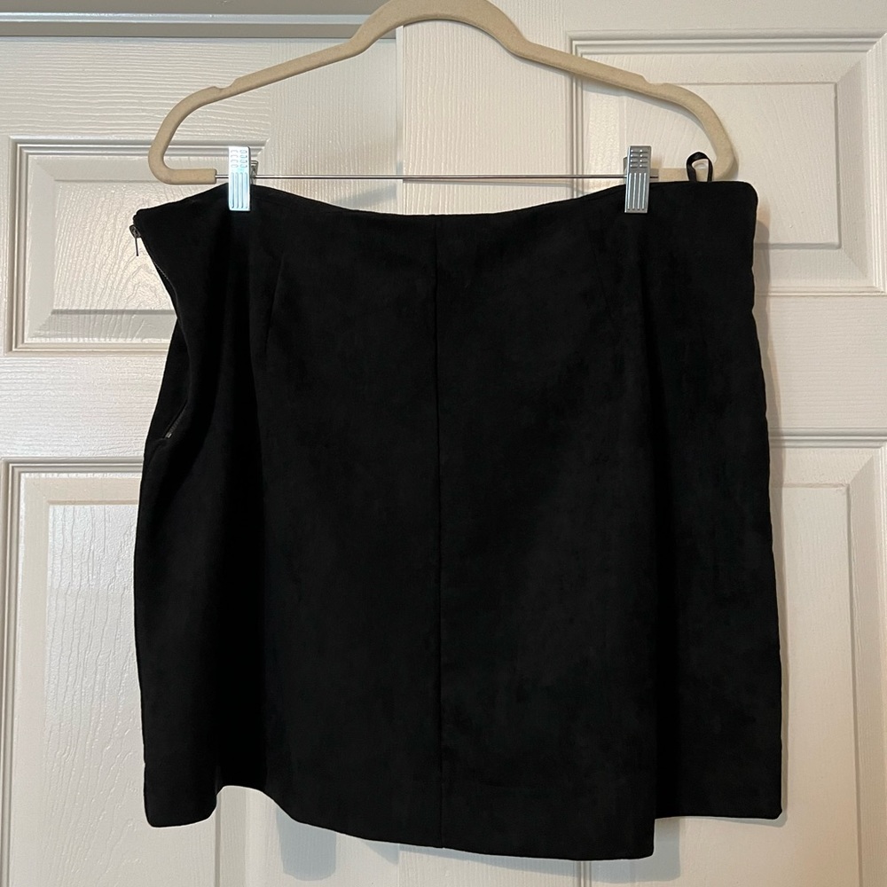 🖤 Suede Mini Skirt 🖤